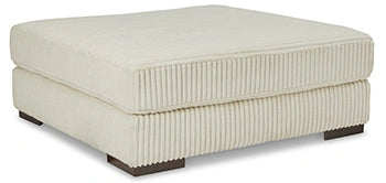 Lindyn Living Room Set